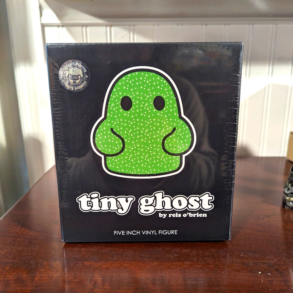 Tiny Ghost "Gumdrop" Vinyl Figure